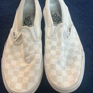 Van size 8 women’s white check in good shape